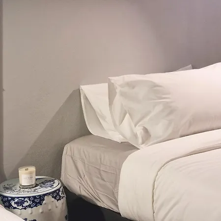 Human Touch Rooms - Soulful Bangkok Hideout