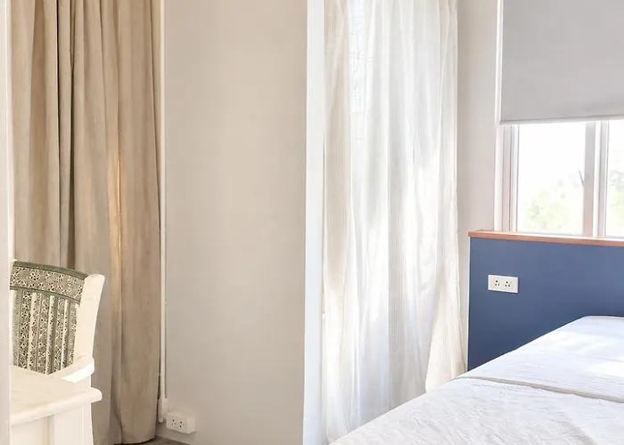 Human Touch - Soulful Hideout Bed & Breakfast Bangkok